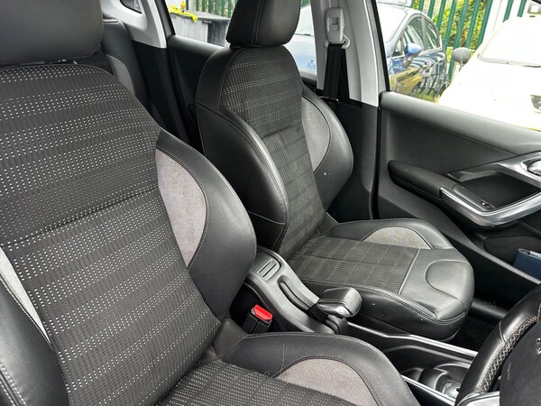 Used Peugeot 2008 2014 for sale - 76215302: Photo 9