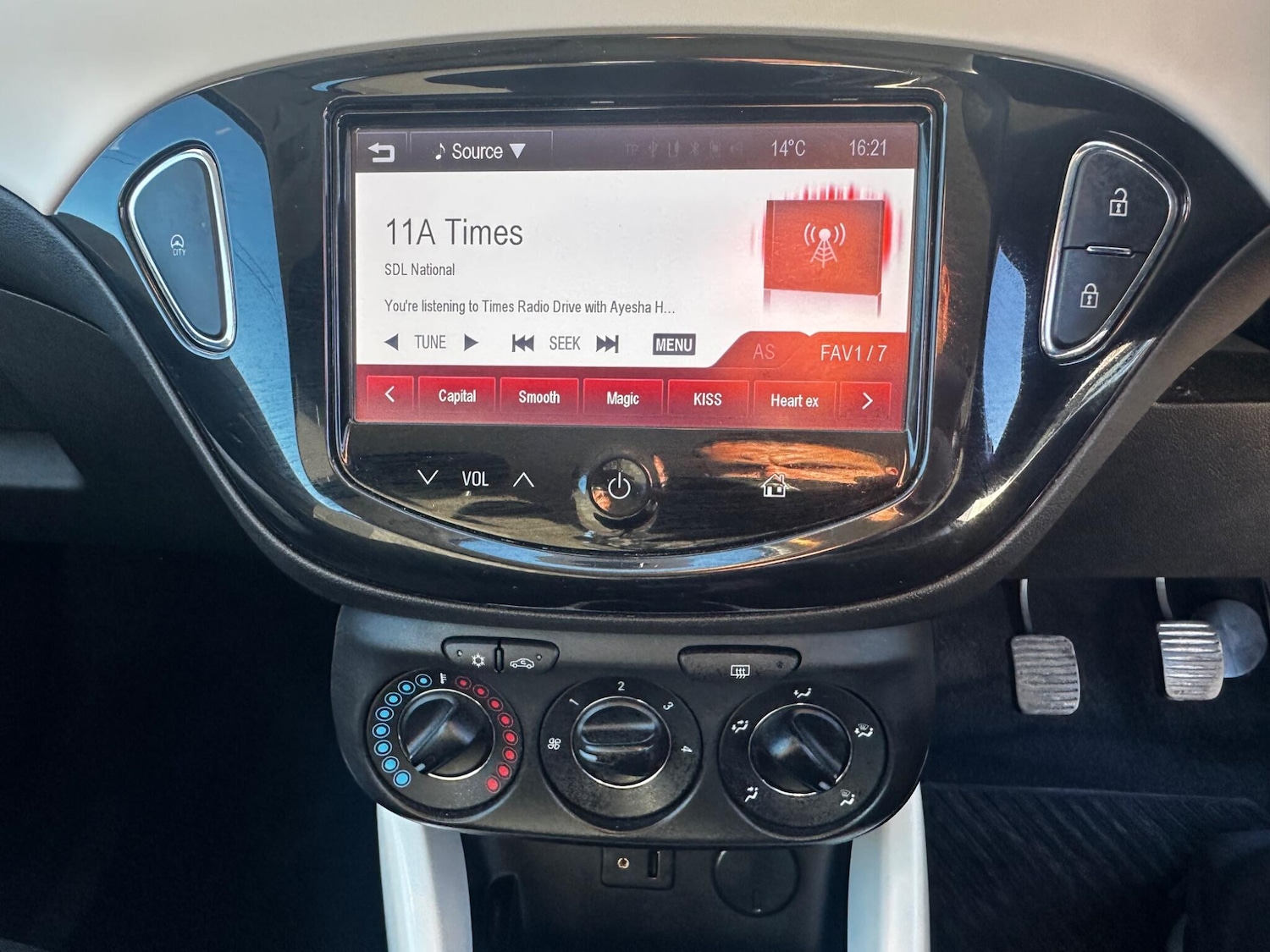 Used Vauxhall ADAM 2015 for sale - 77978371: Photo 17