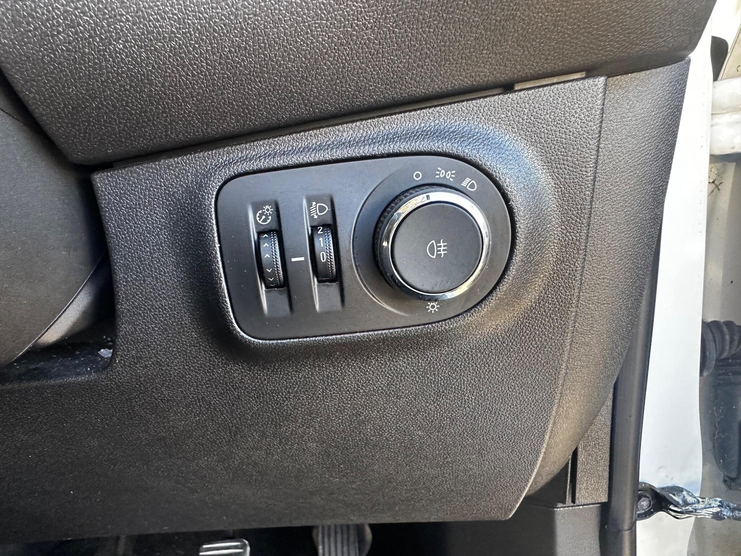 Used Vauxhall ADAM 2015 for sale - 77978371: Photo 19