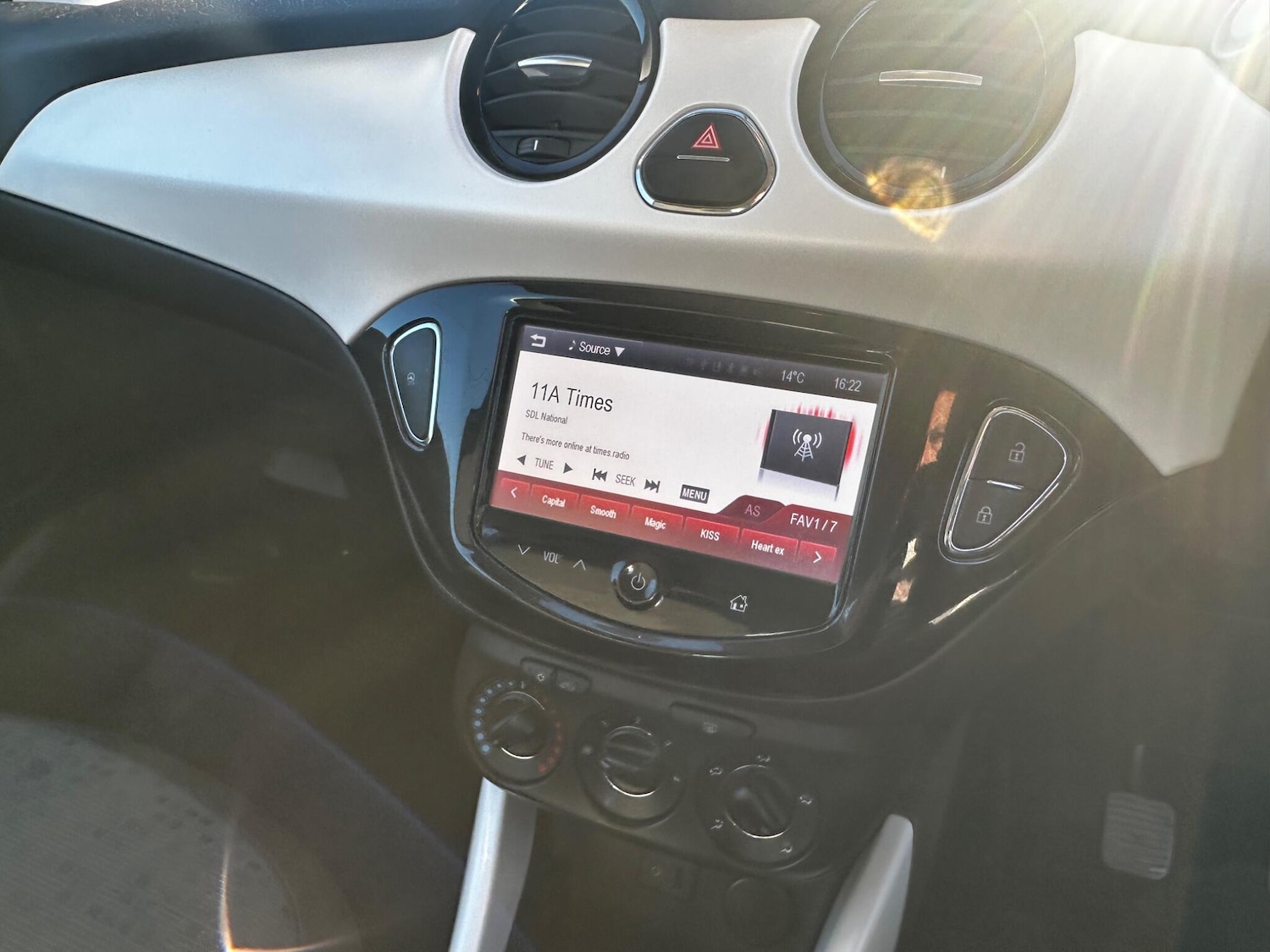 Used Vauxhall ADAM 2015 for sale - 77978371: Photo 24