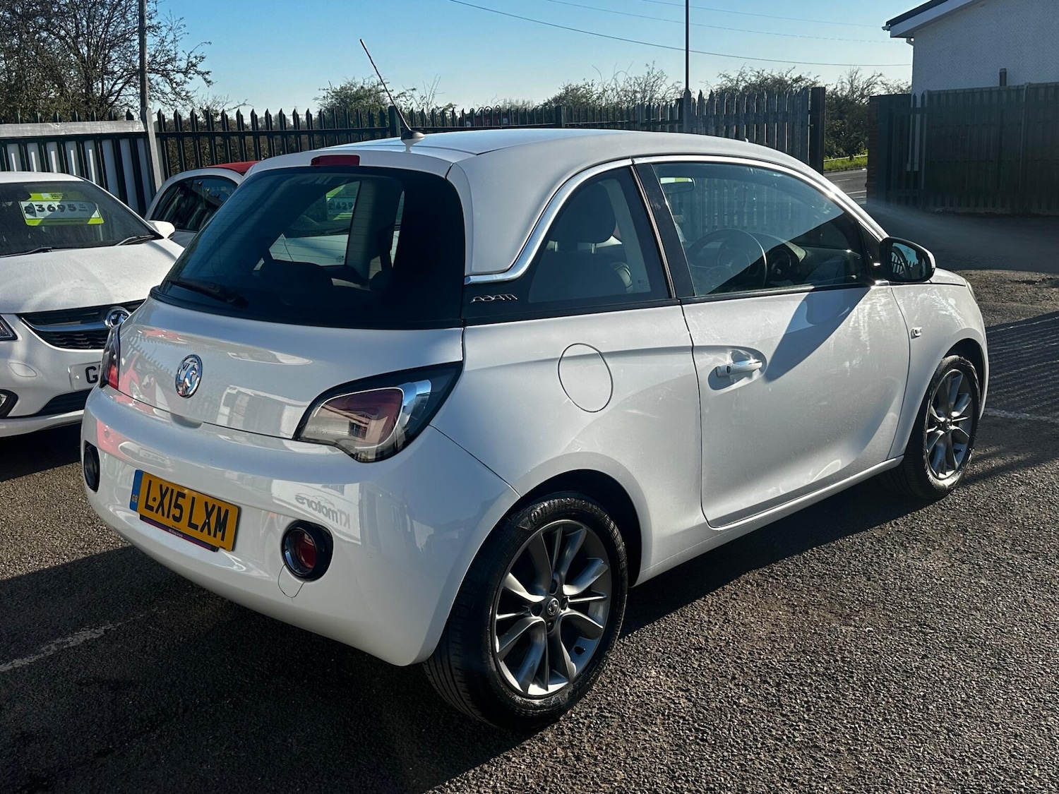 Used Vauxhall ADAM 2015 for sale - 77978371: Photo 8