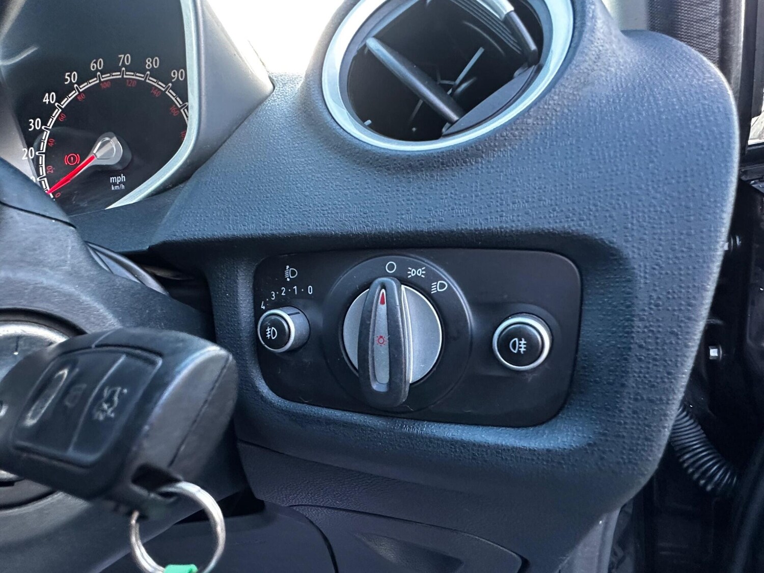 Used Ford Fiesta 2012 for sale - 76620078: Photo 16