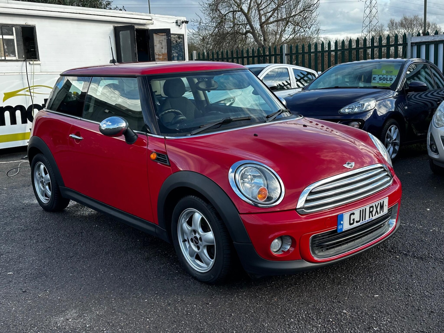 Used MINI Hatch 2011 for sale - 77359041: Photo 2