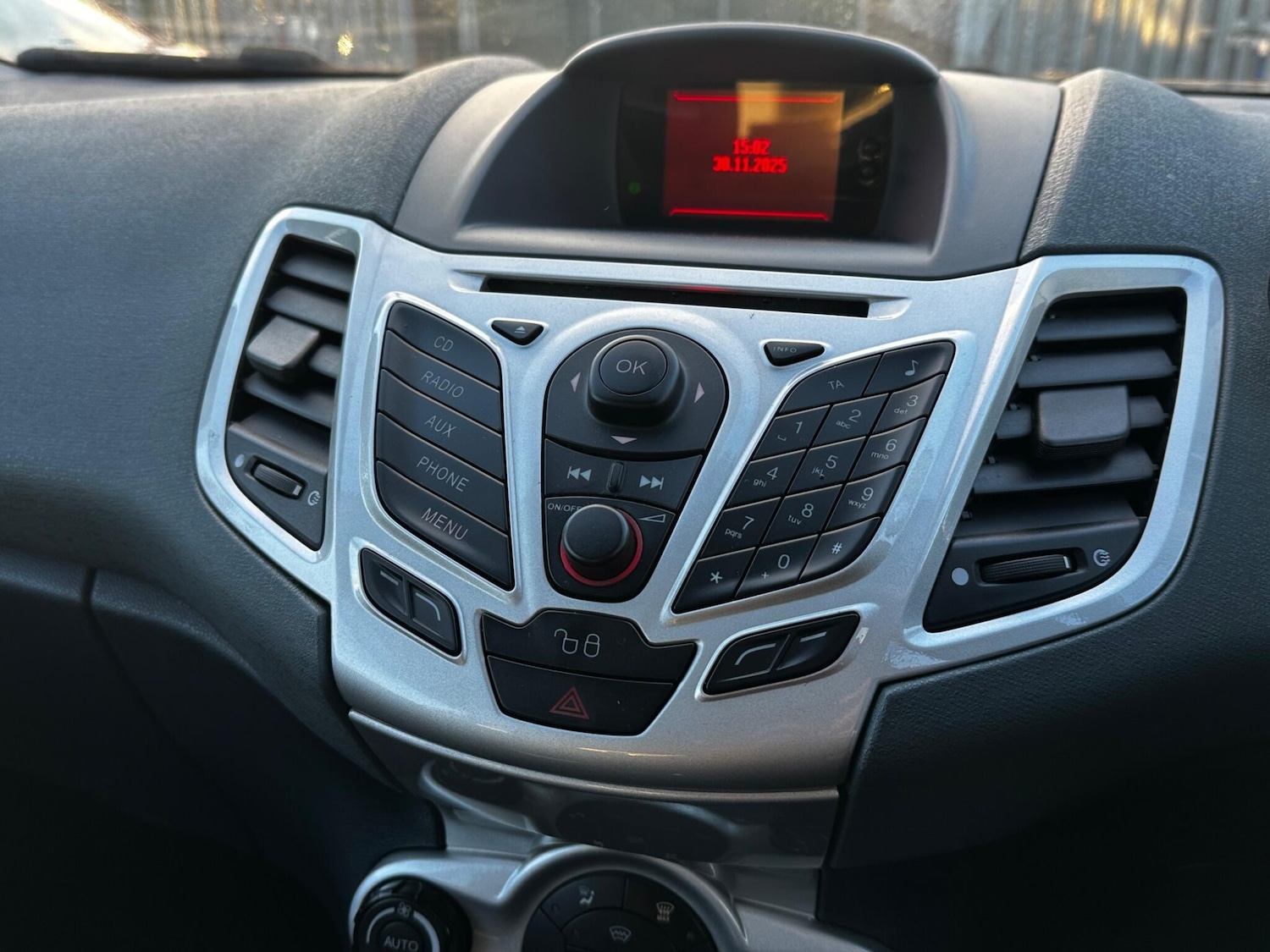 Used Ford Fiesta 2010 for sale - 76849807: Photo 22