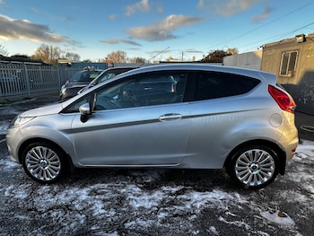 Used Ford Fiesta 2010 for sale - 76849807: Photo