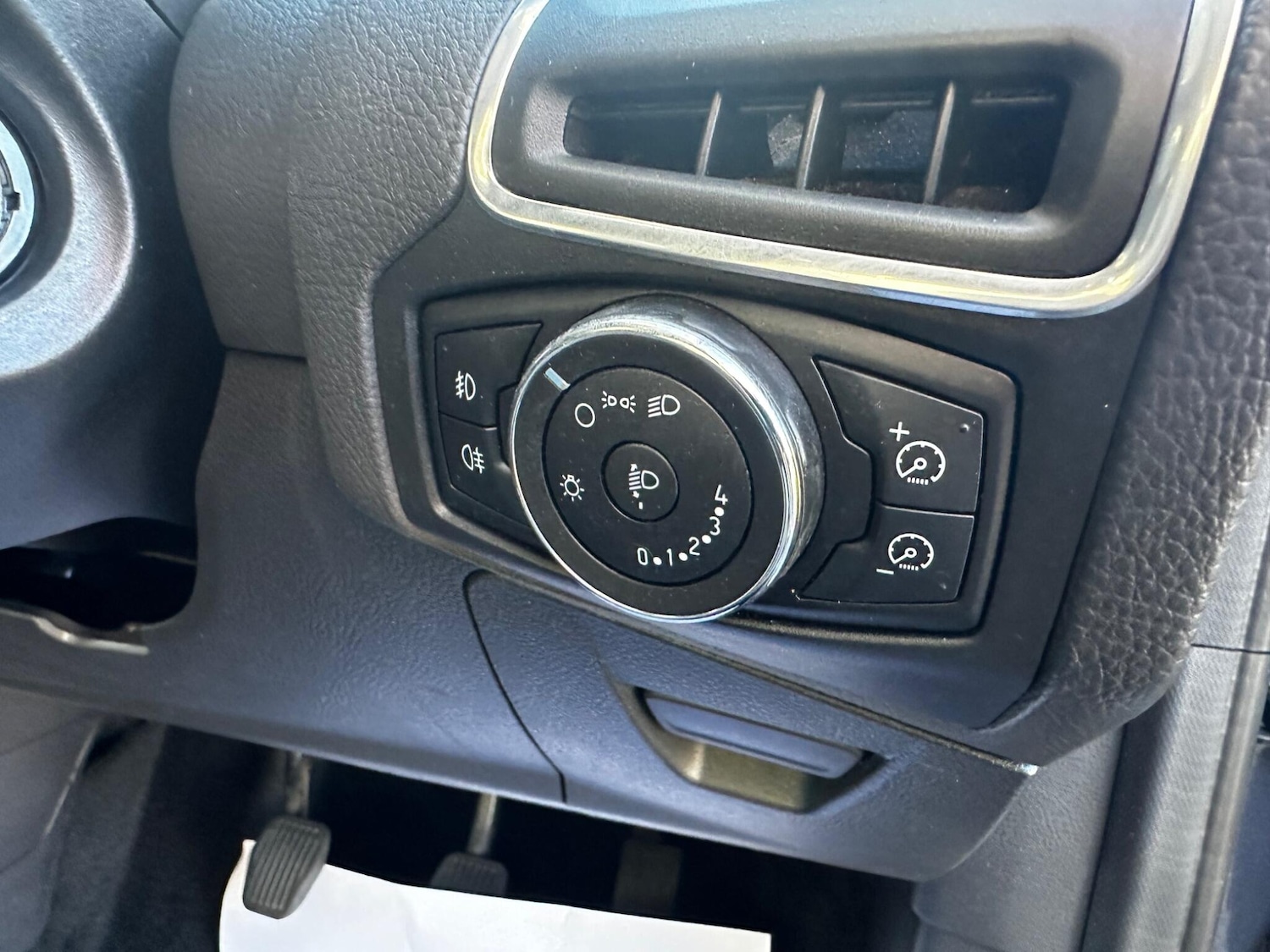 Used Ford Focus 2011 for sale - 76759570: Photo 20