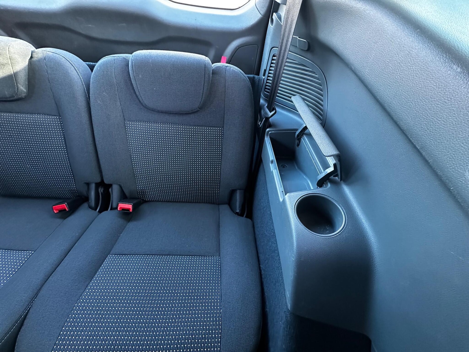 Used Ford Grand C-Max 2011 for sale - 76935928: Photo 17