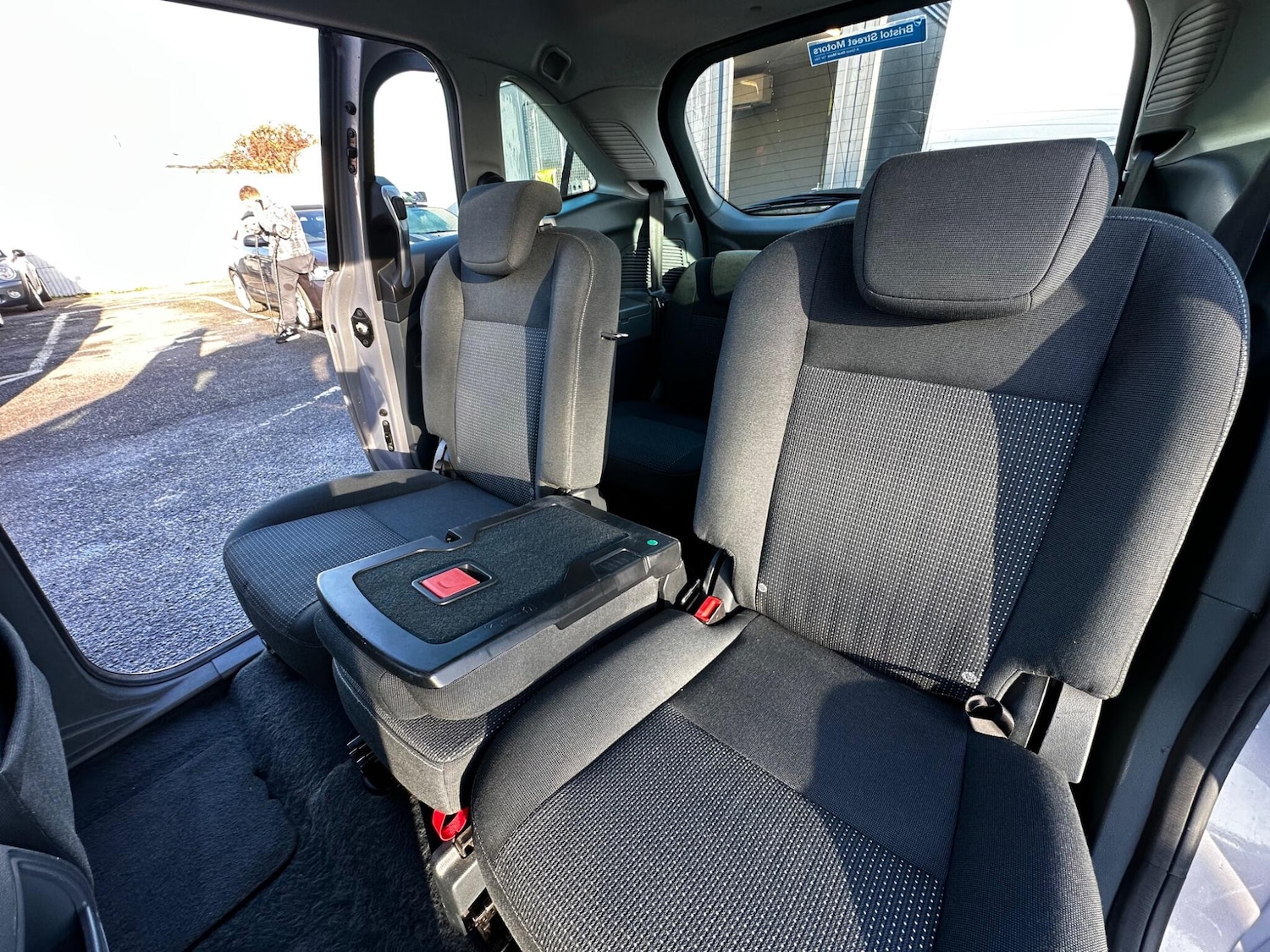 Used Ford Grand C-Max 2011 for sale - 76935928: Photo 19