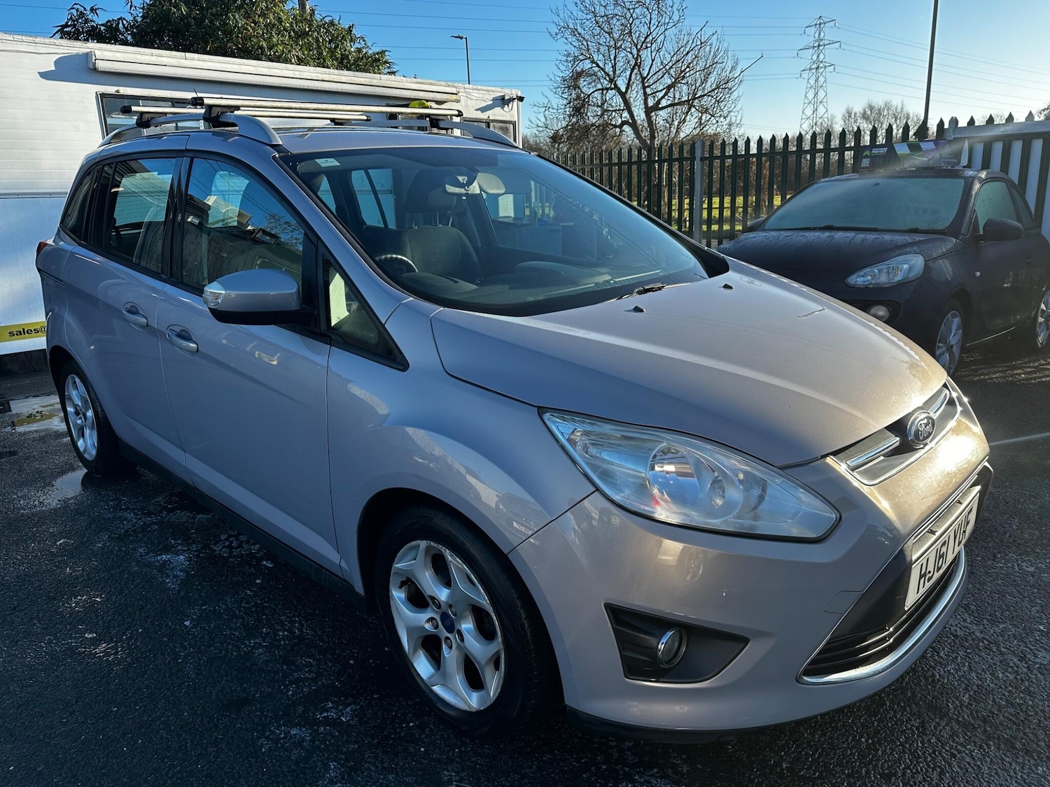 Used Ford Grand C-Max 2011 for sale - 76935928: Photo 2