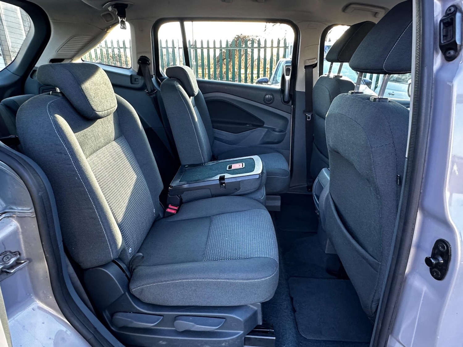 Used Ford Grand C-Max 2011 for sale - 76935928: Photo 29