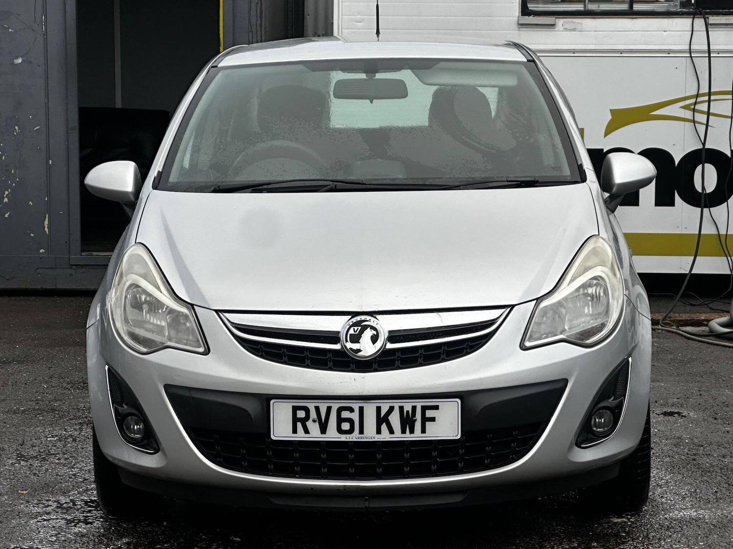Used Vauxhall Corsa 2011 for sale - 77425130: Photo 2