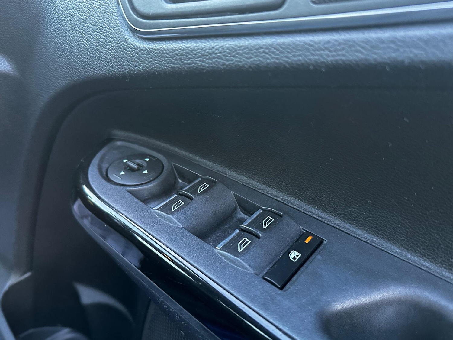 Used Ford B-MAX 2016 for sale - 77016510: Photo 11