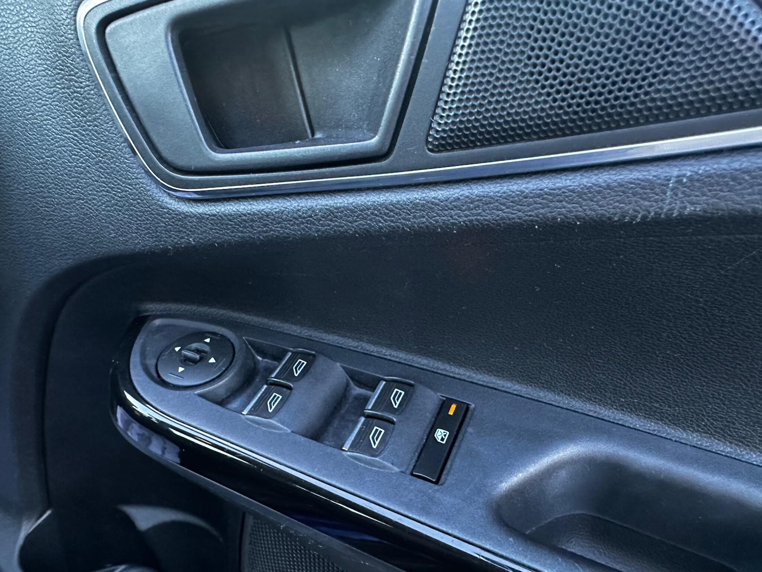 Used Ford B-MAX 2016 for sale - 77016510: Photo 24