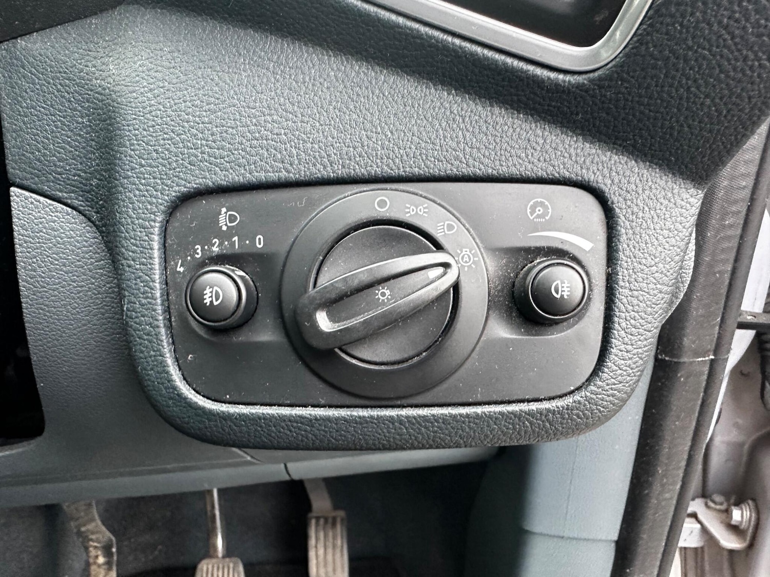 Used Ford C-Max 2011 for sale - 77574726: Photo 18