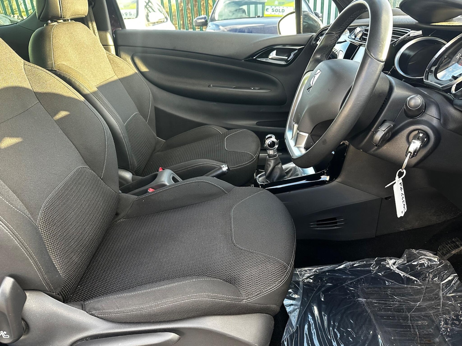 Used DS Automobiles DS 3 2015 for sale - 77657873: Photo 25