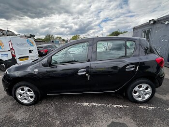 Used Dacia Sandero 2015 for sale - 78517356: Photo