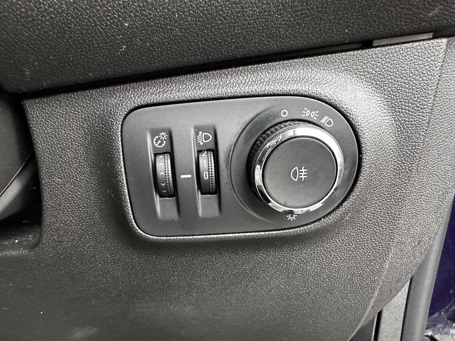 Used Vauxhall ADAM 2013 for sale - 76752520: Photo 16