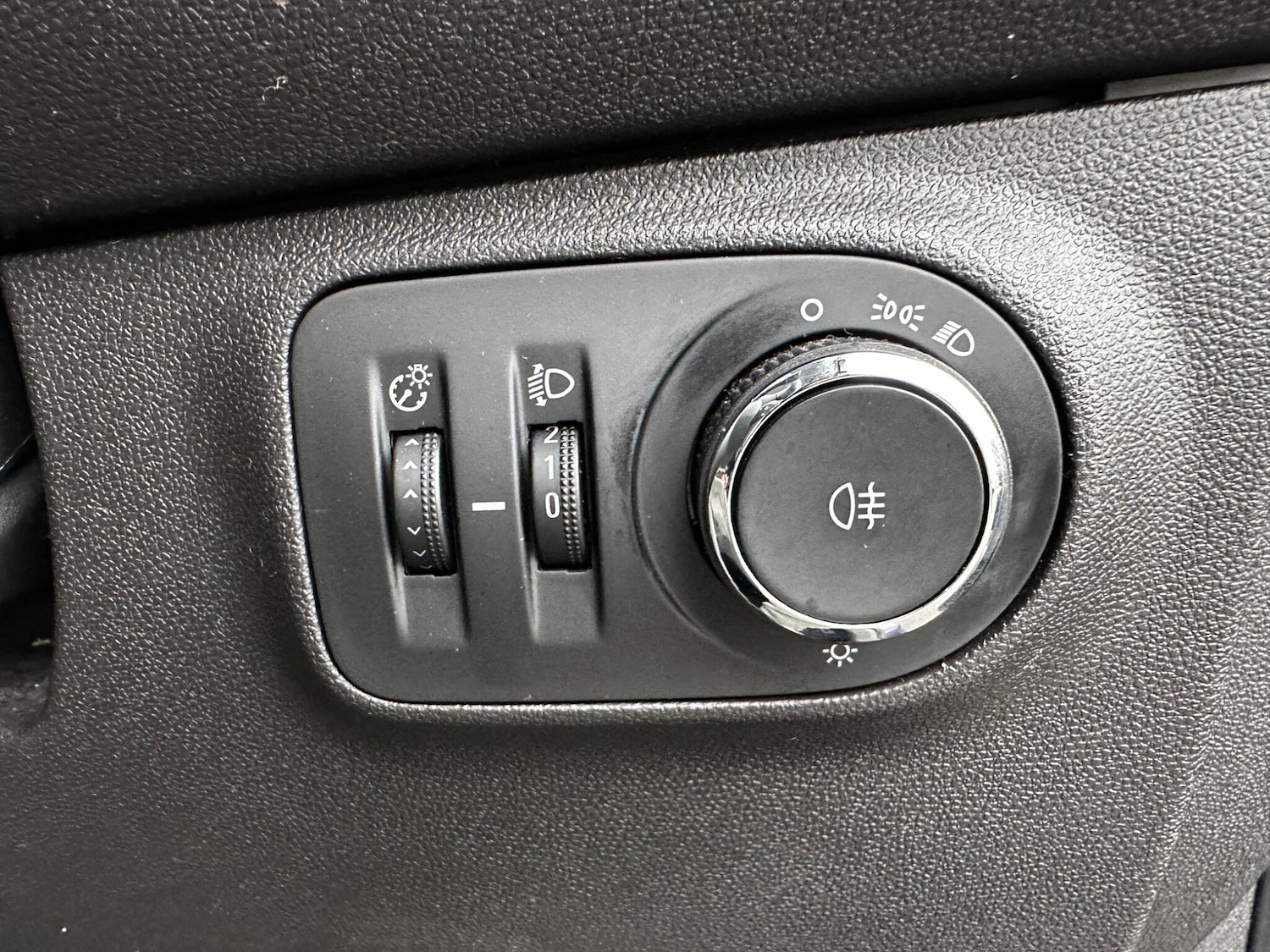 Used Vauxhall ADAM 2013 for sale - 76752520: Photo 21