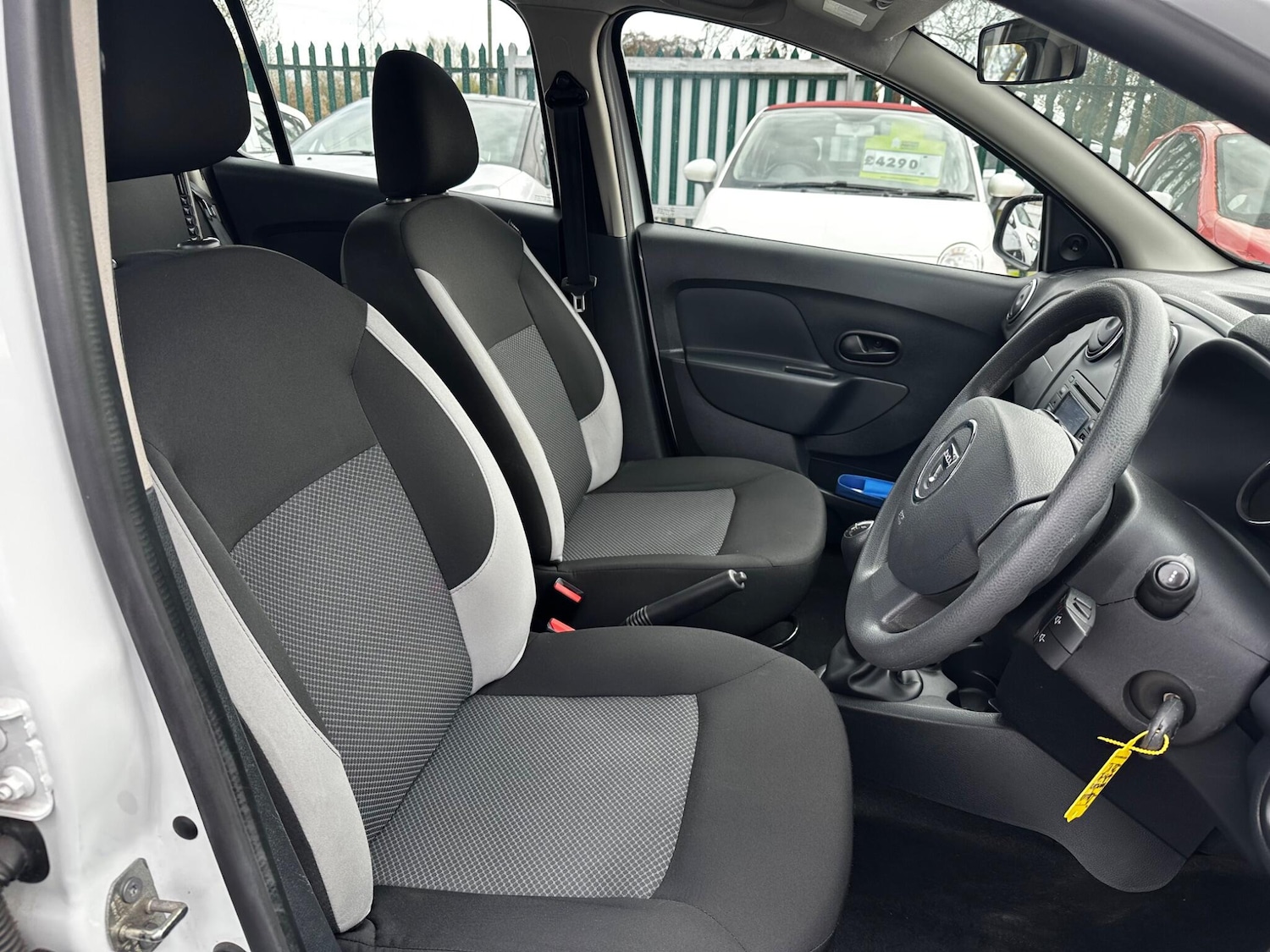 Used Dacia Sandero for sale - 77825130: Photo 11