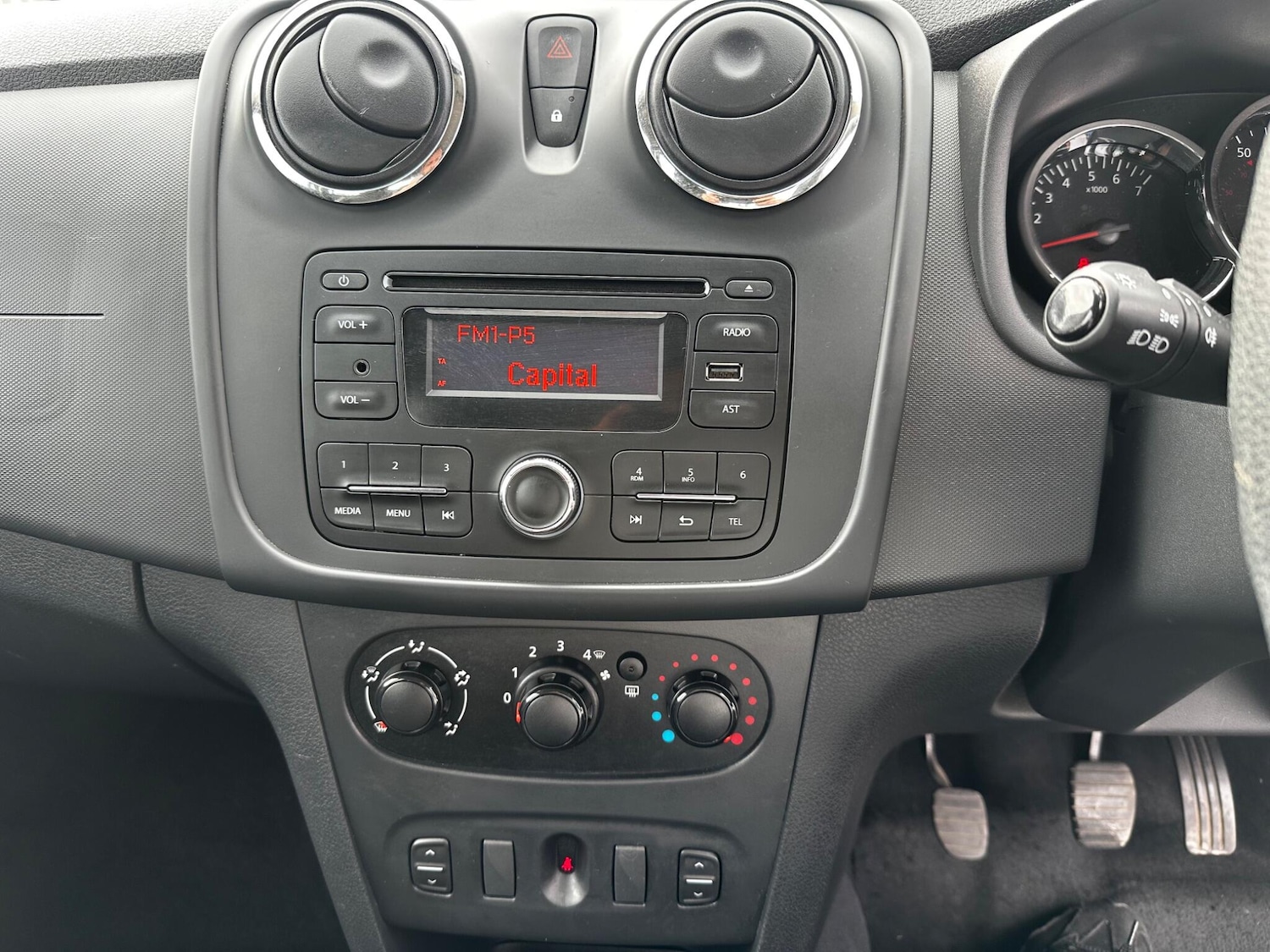 Used Dacia Sandero for sale - 77825130: Photo 18