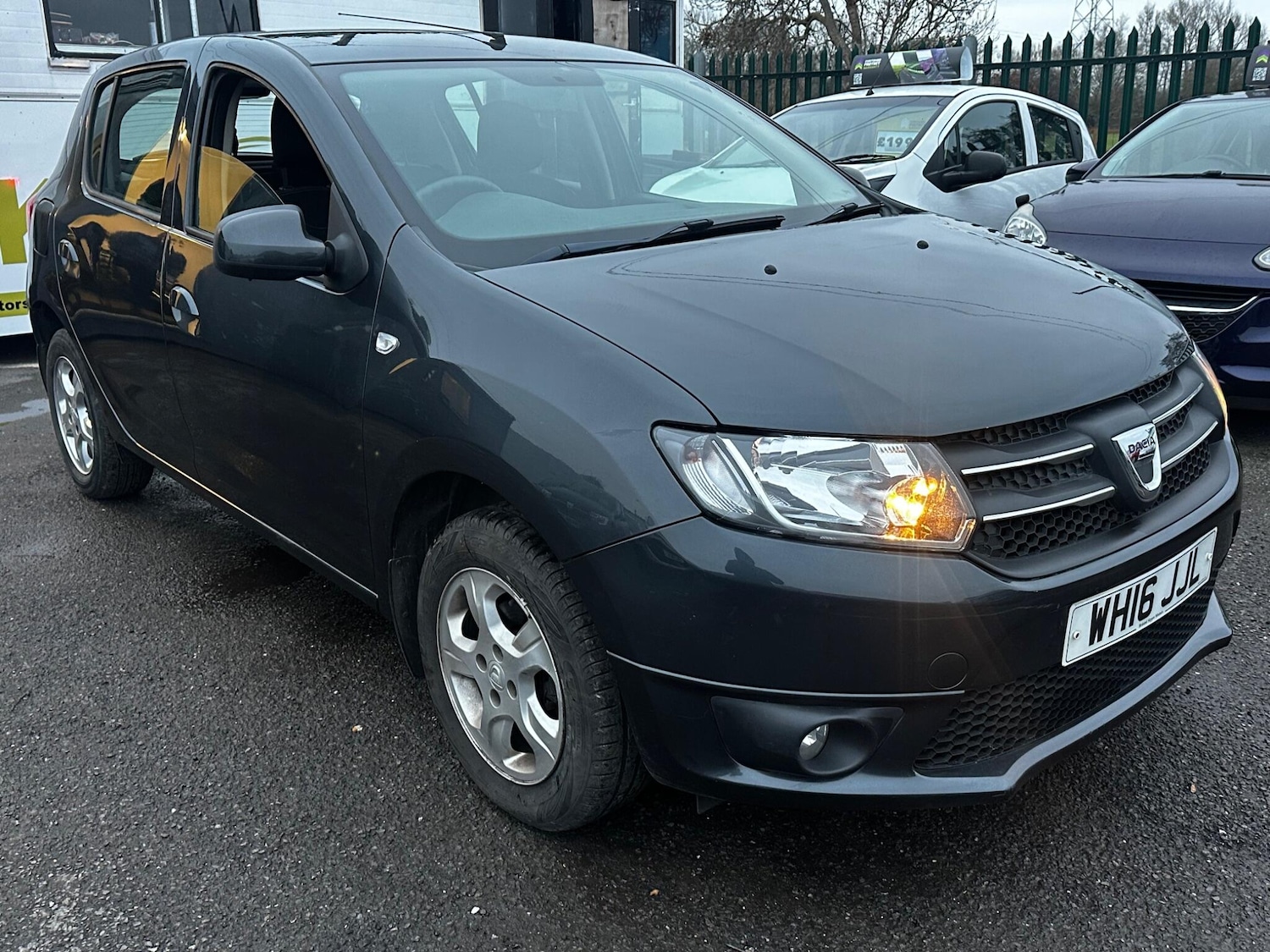 Used Dacia Sandero 2016 for sale - 77049763: Photo 2