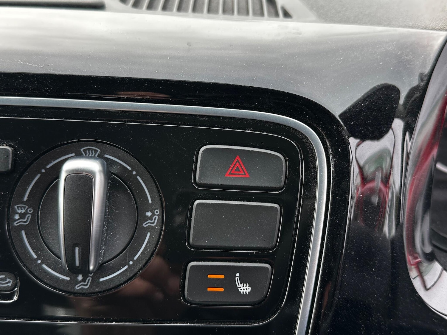 Used Volkswagen up! for sale - 77242776: Photo 21