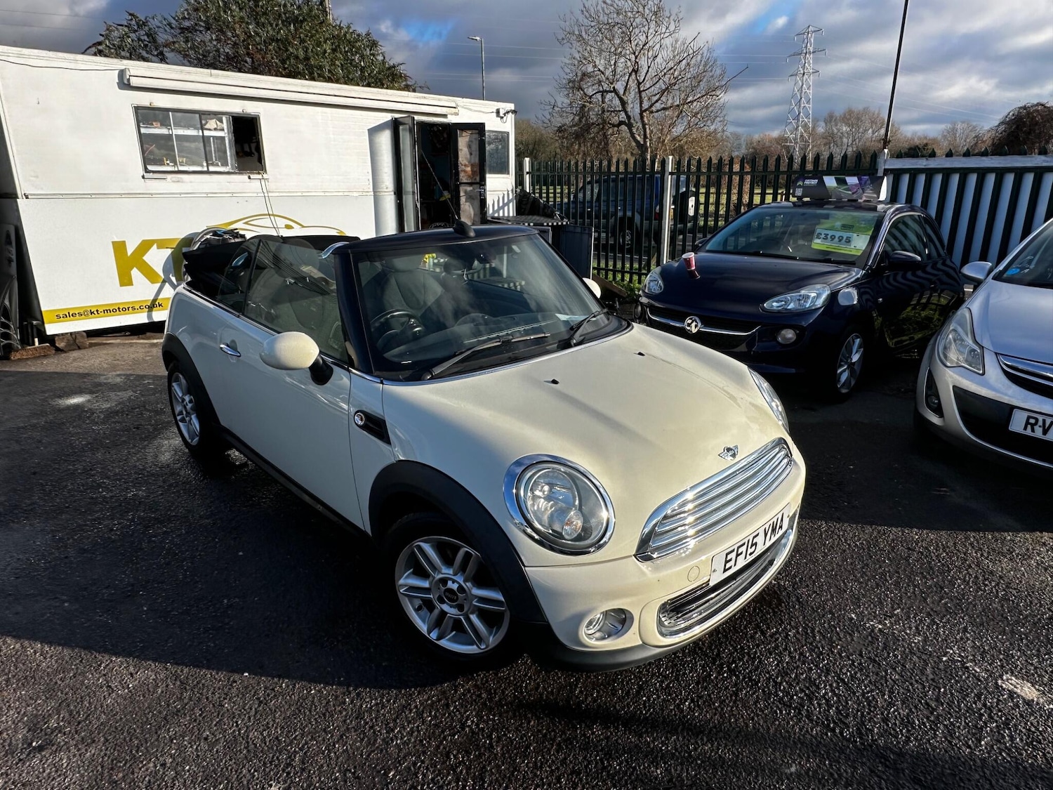 Used MINI Convertible for sale - 77216357: Photo 2