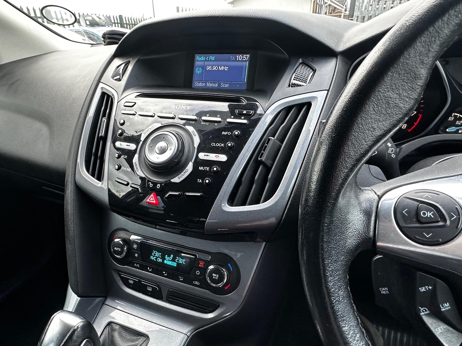 Used Ford Focus 2013 for sale - 76432385: Photo 12