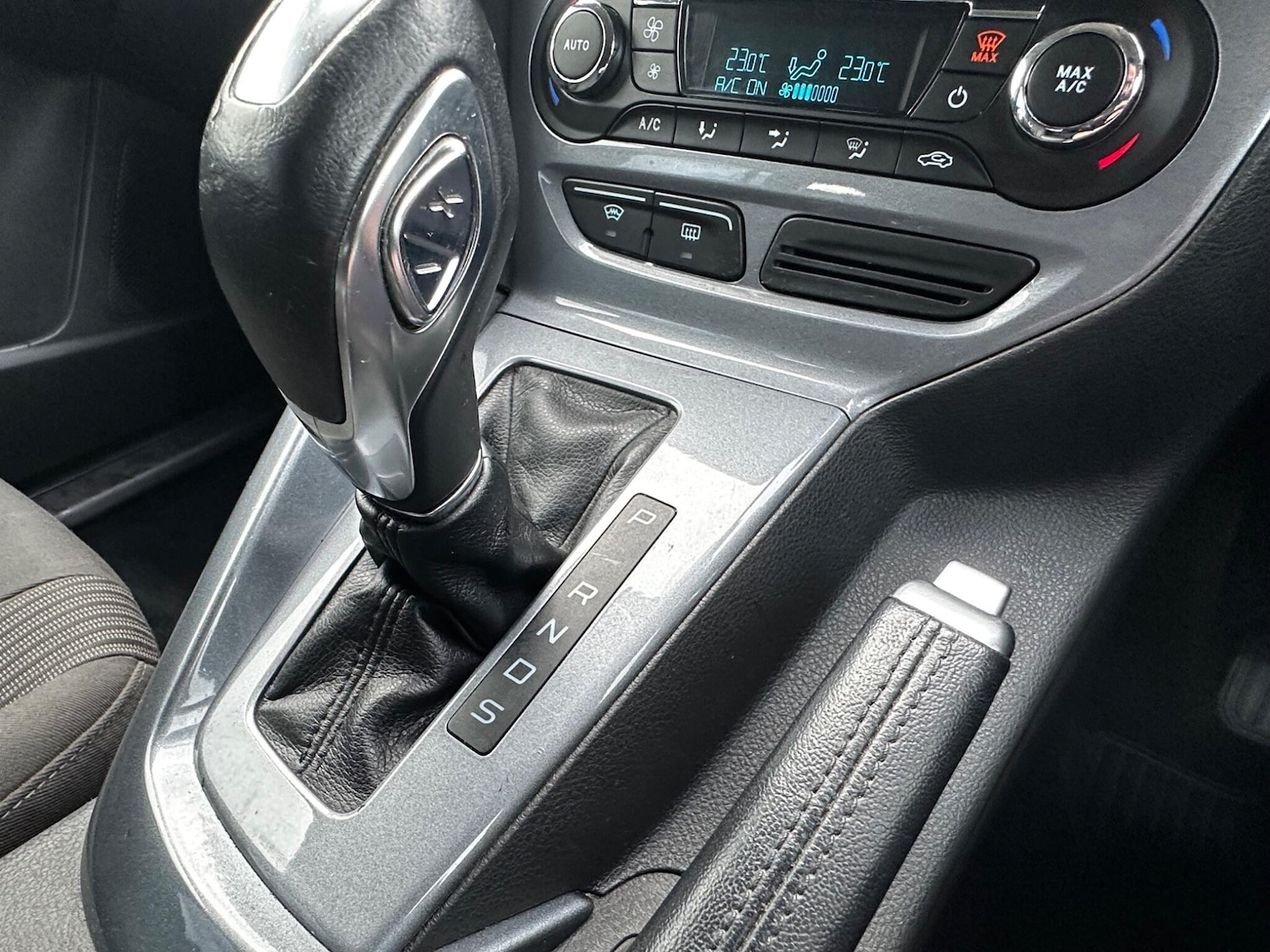 Used Ford Focus 2013 for sale - 76432385: Photo 17