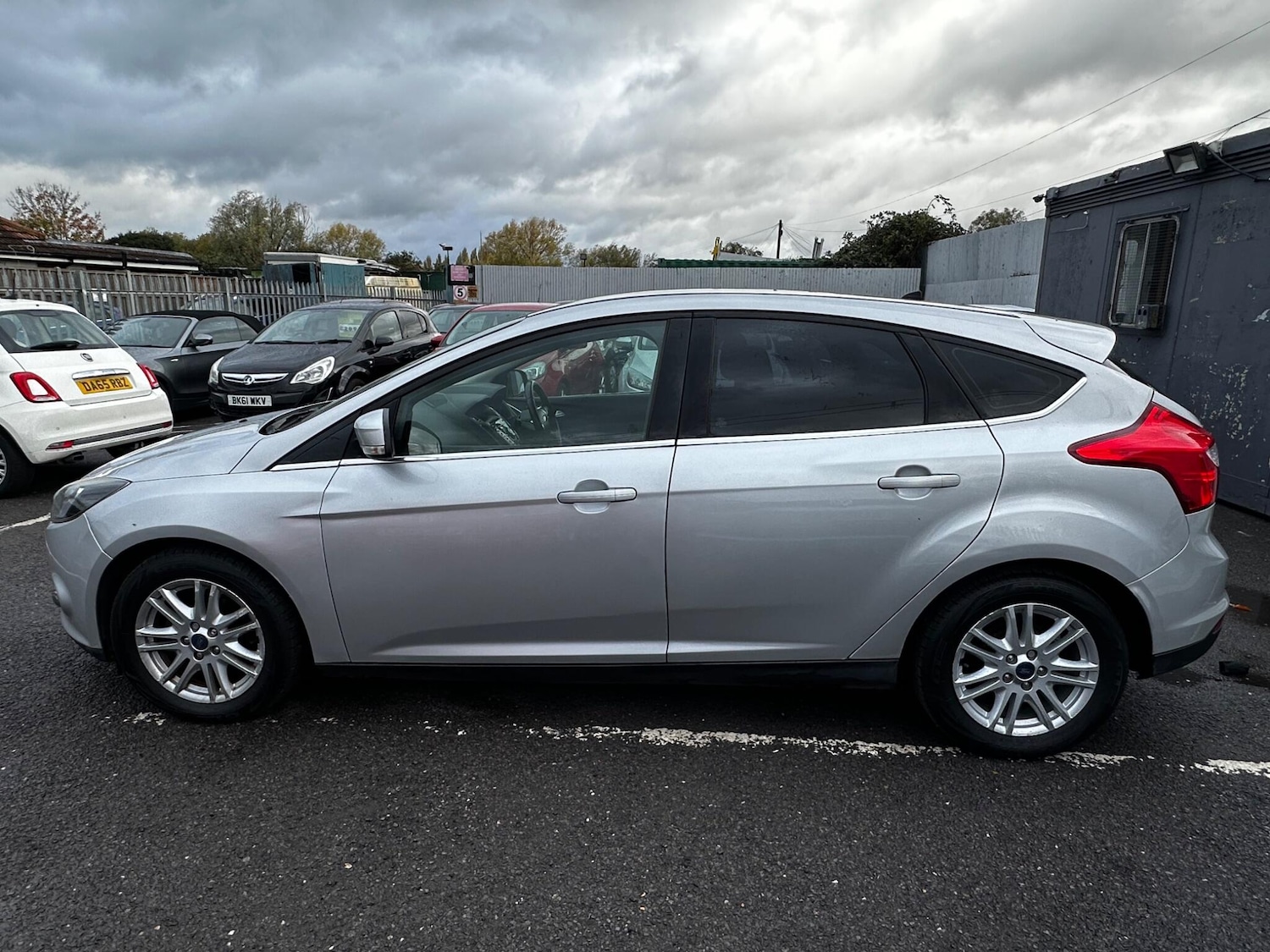 Used Ford Focus 2013 for sale - 76432385: Photo 4