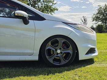 Used Ford Fiesta 2014 for sale - 79620608: Photo