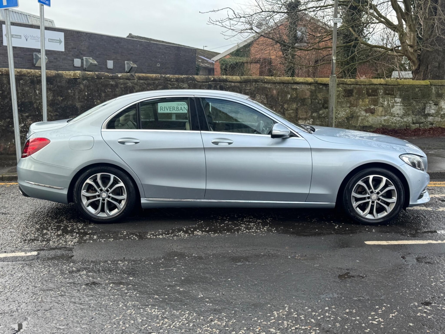 Used Mercedes-Benz C Class 2014 for sale - 77523607: Photo 2