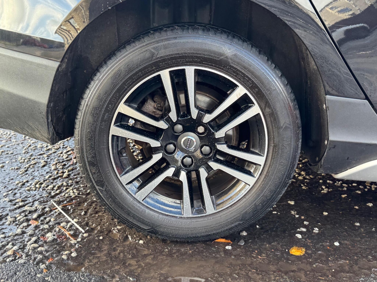 Used Volvo V40 Cross Country 2017 for sale - 76440372: Photo 14