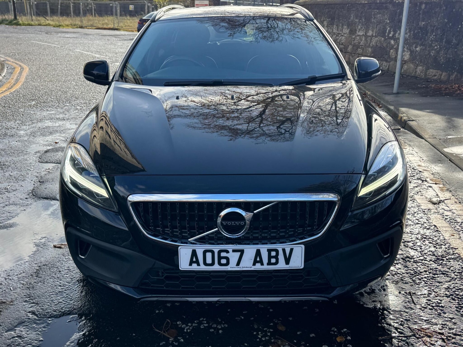 Used Volvo V40 Cross Country 2017 for sale - 76440372: Photo 8