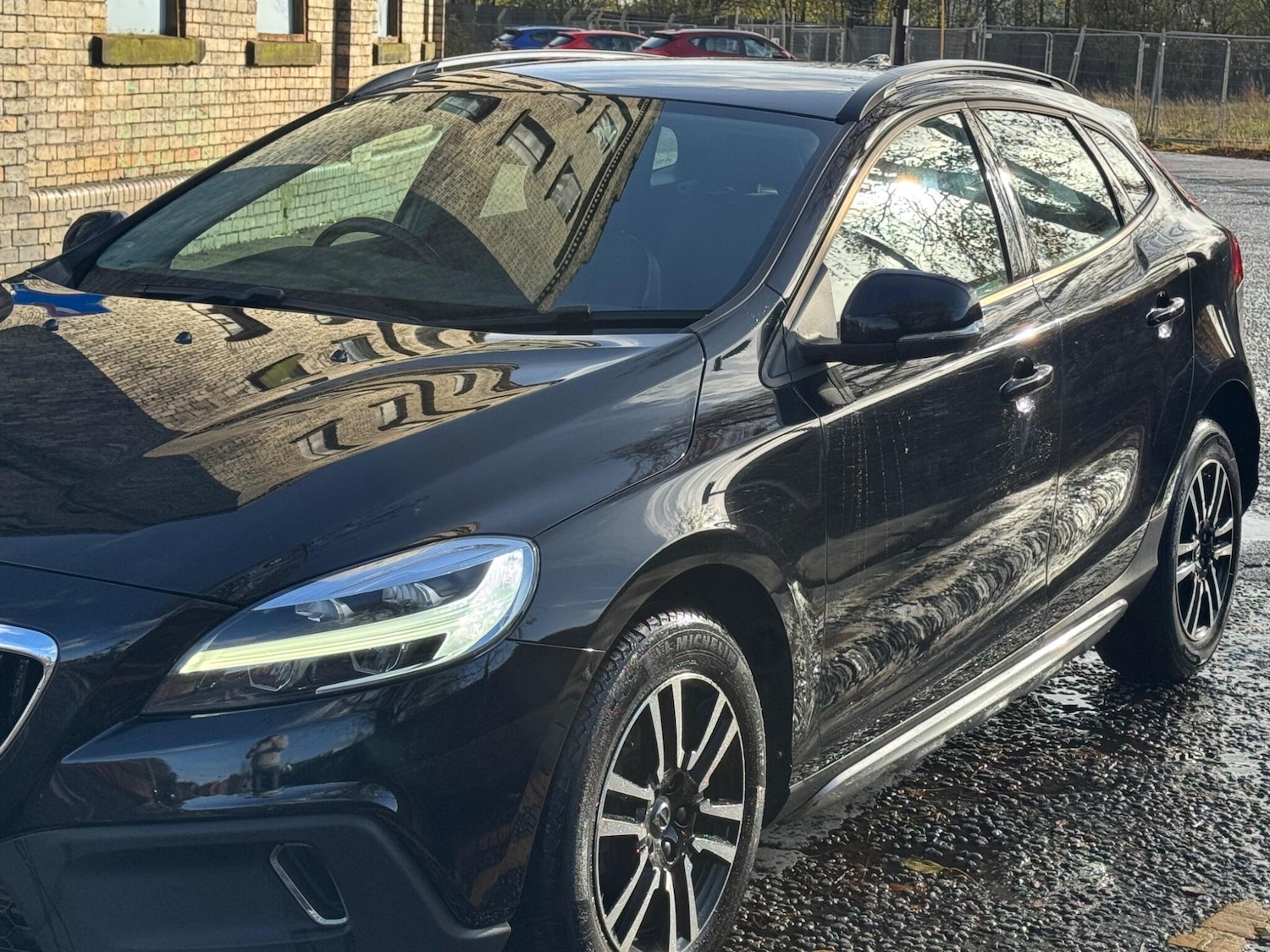 Used Volvo V40 Cross Country 2017 for sale - 76440372: Photo 9