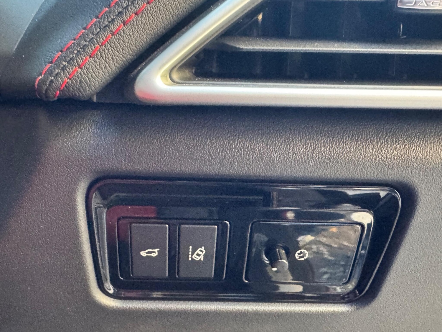 Used Jaguar F-Pace 2017 for sale - 76607707: Photo 24