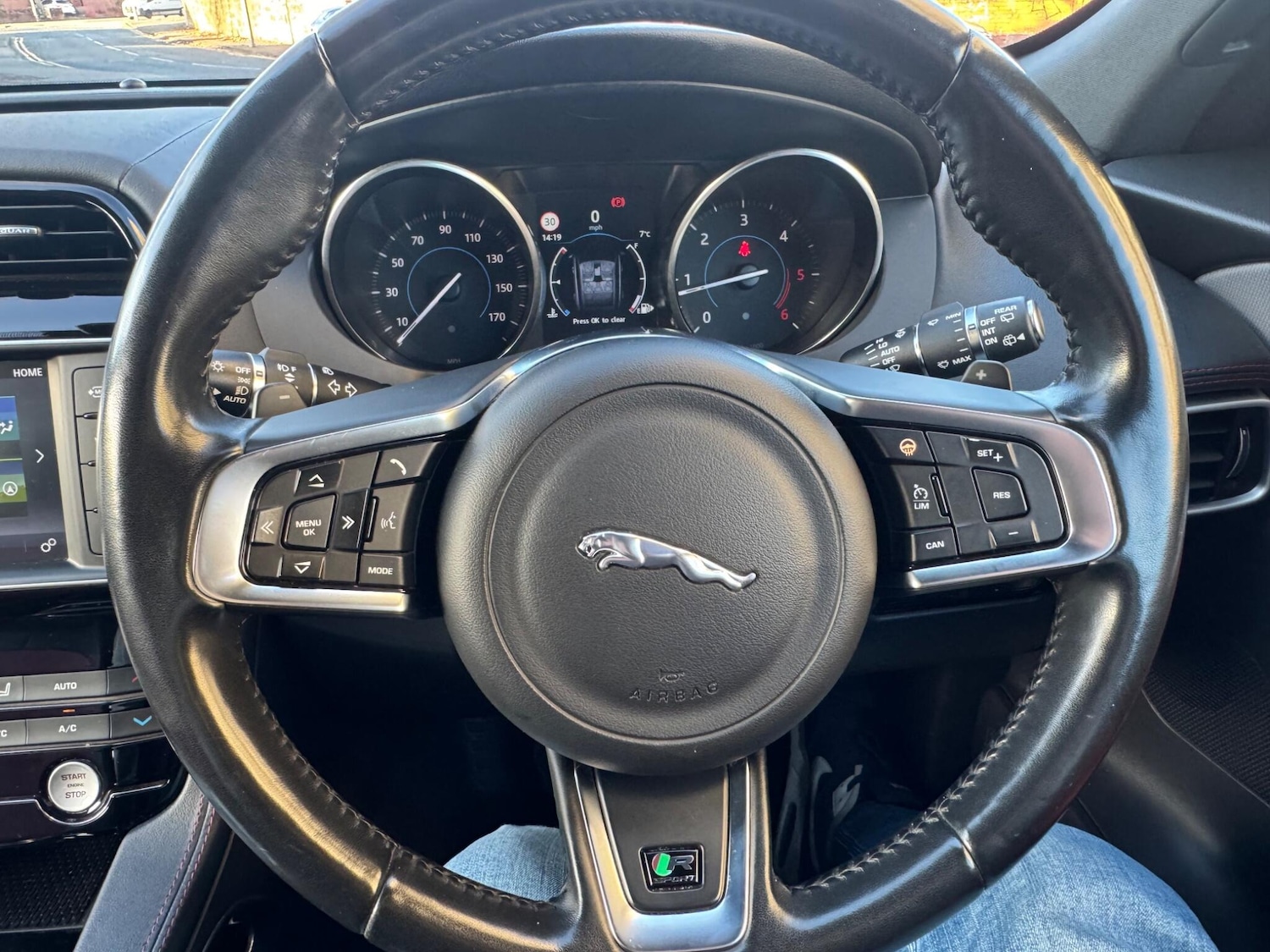 Used Jaguar F-Pace 2017 for sale - 76607707: Photo 25