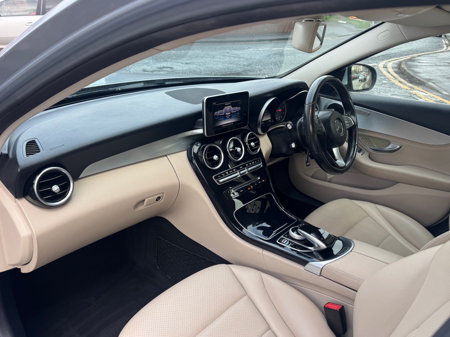 Used Mercedes-Benz C Class 2014 for sale - 77720903: Photo 17