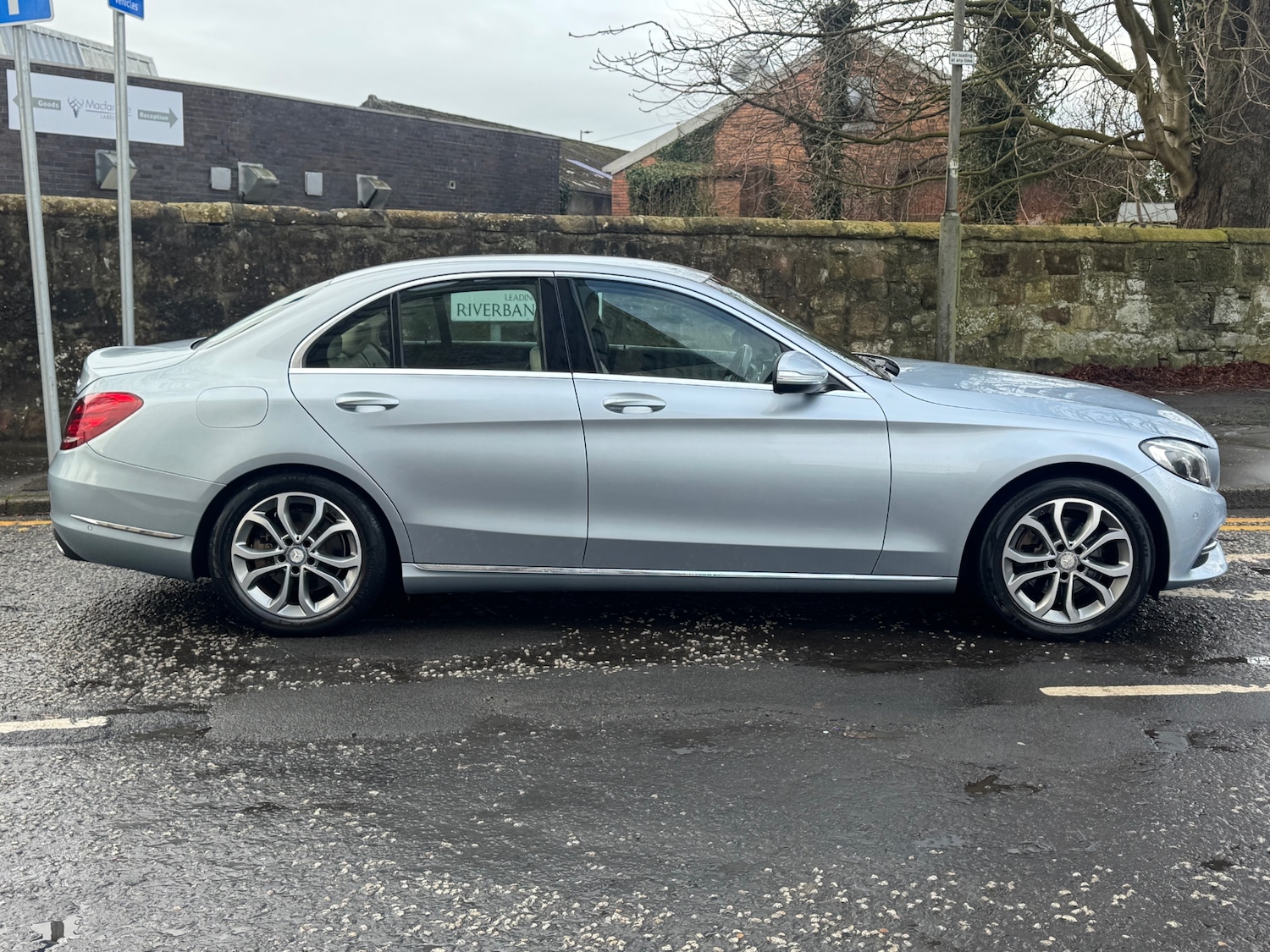 Used Mercedes-Benz C Class 2014 for sale - 77720903: Photo 2