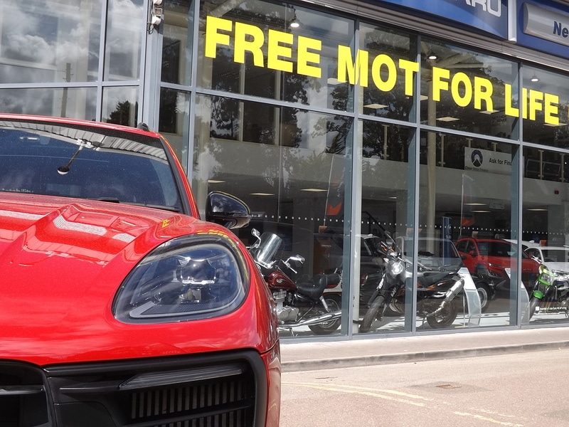 Used Porsche Macan 2024 for sale - 76766416: Photo 12