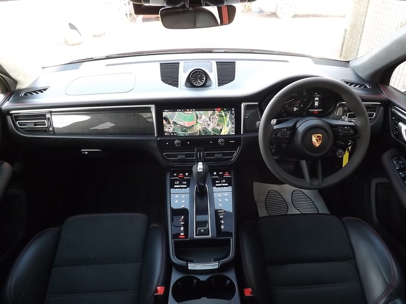 Used Porsche Macan 2024 for sale - 76766416: Photo 14