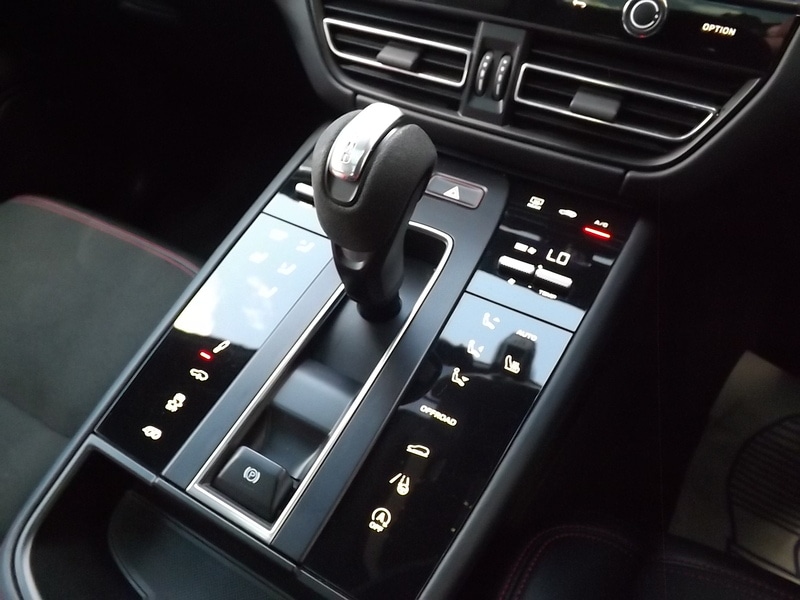 Used Porsche Macan 2024 for sale - 76766416: Photo 27