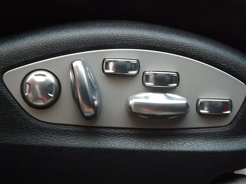 Used Porsche Macan 2024 for sale - 76766416: Photo 30