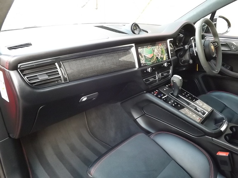 Used Porsche Macan 2024 for sale - 76766416: Photo 38