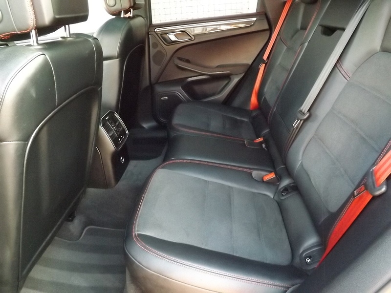 Used Porsche Macan 2024 for sale - 76766416: Photo 40