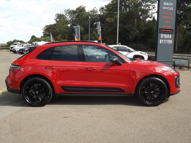 Used Porsche Macan 2024 for sale - 76766416: Photo 6