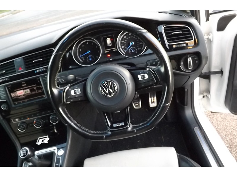 Used Volkswagen Golf 2015 for sale - 76766402: Photo 15