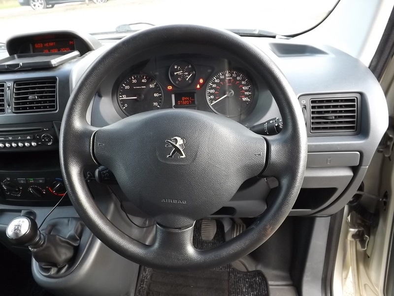 Used Peugeot Expert Tepee 2015 for sale - 76766412: Photo 13