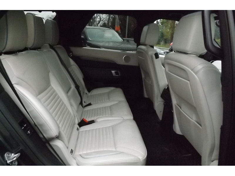 Used Land Rover Discovery 2017 for sale - 76982556: Photo 25