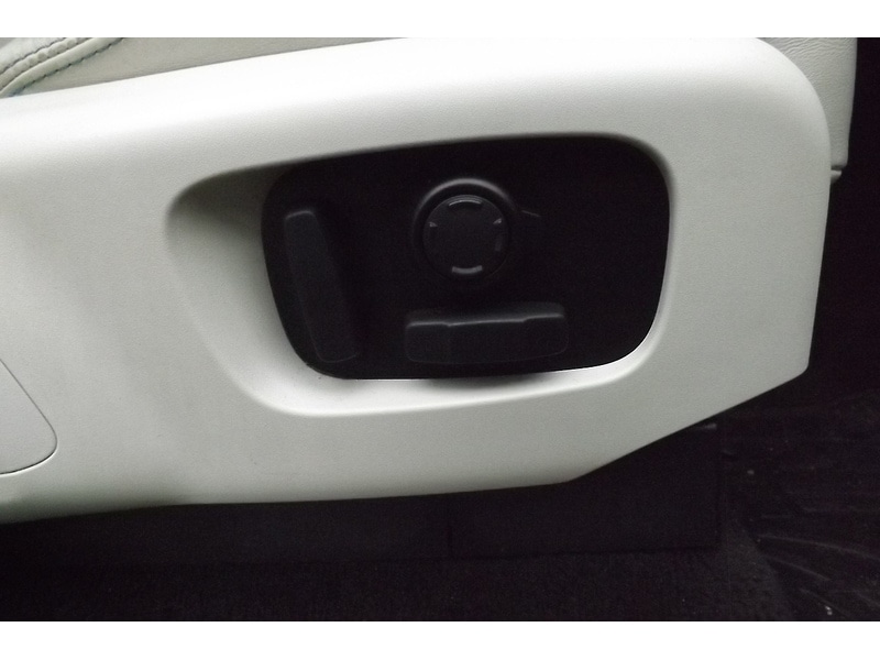 Used Land Rover Discovery 2017 for sale - 76982556: Photo 30